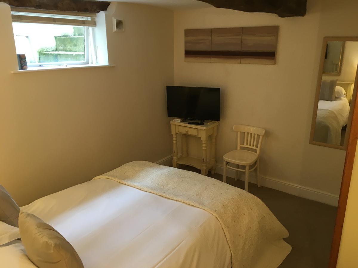 Six Castlegate Bed & Breakfast Cockermouth Exterior photo