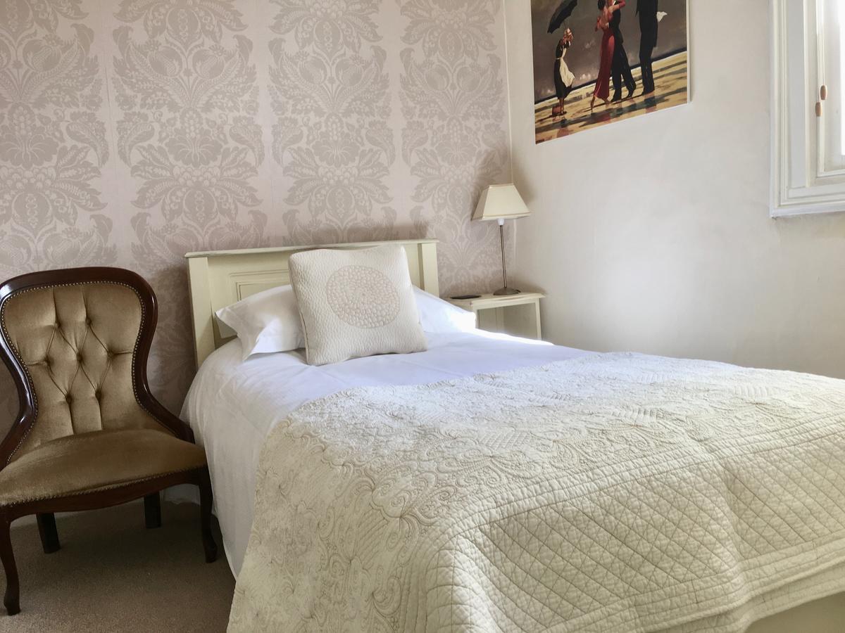 Six Castlegate Bed & Breakfast Cockermouth Exterior photo